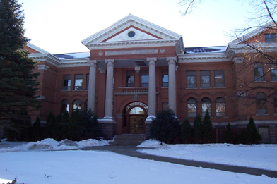Old_Main_-_Concordia_College_-_Moorhead,_MN_in_2005